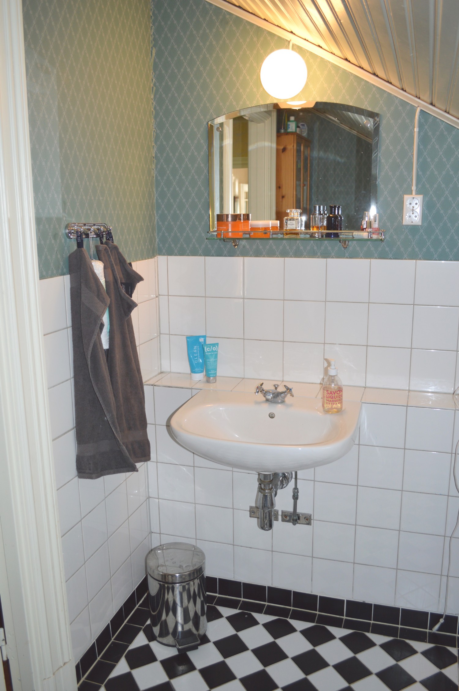 vervning badrum/ Upper floor bath room 