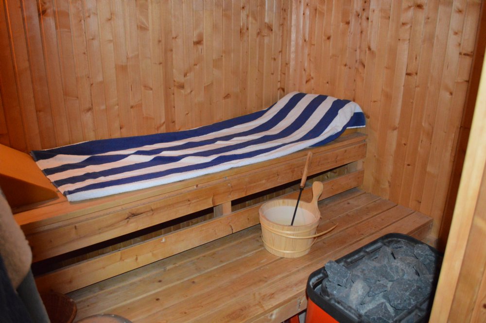 Sauna i vrdens kllare/Sauna in owners basement 