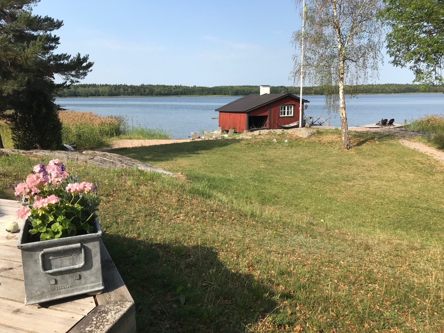 Sjöboden från Mormorsstugan