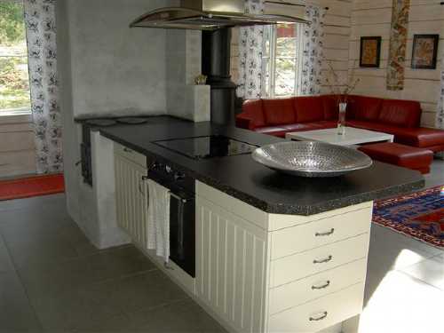 Kök n.v./ Kitchen area entrance floor