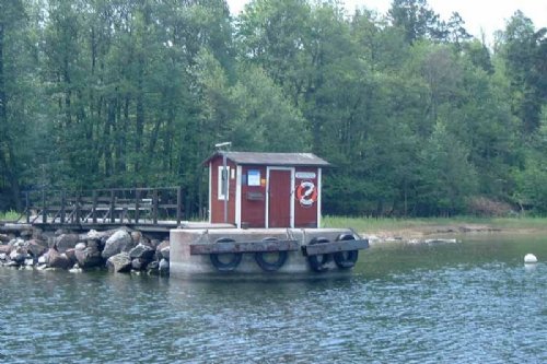 Reguljr btbrygga / Regular ferry jetty  