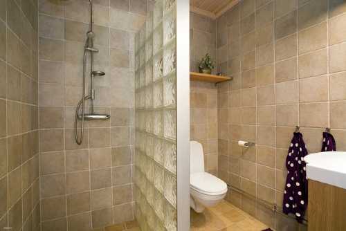 Badrum n.v / Bathroom first floor