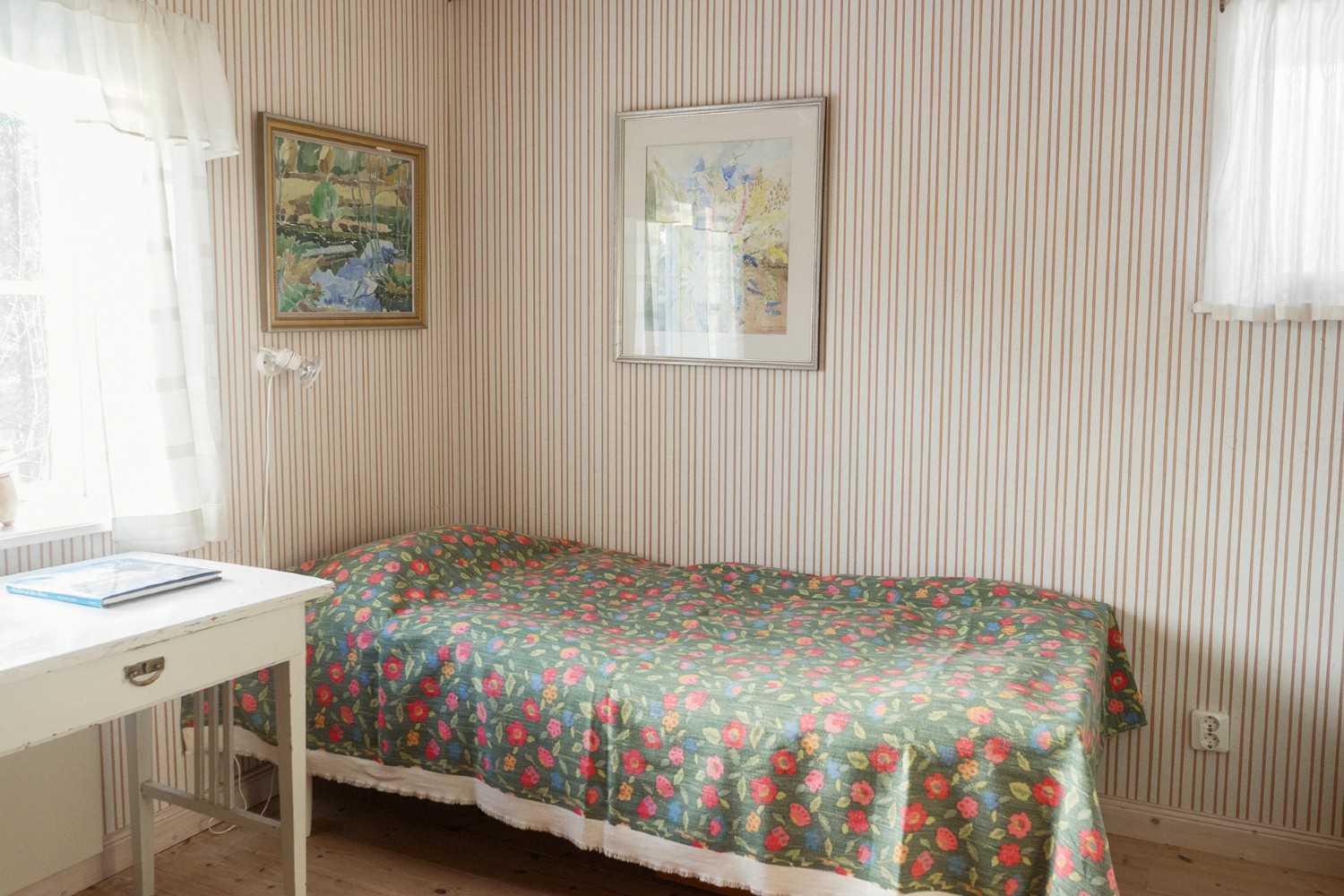 Sovrum 2 stora huset/ Bed room 2 main house