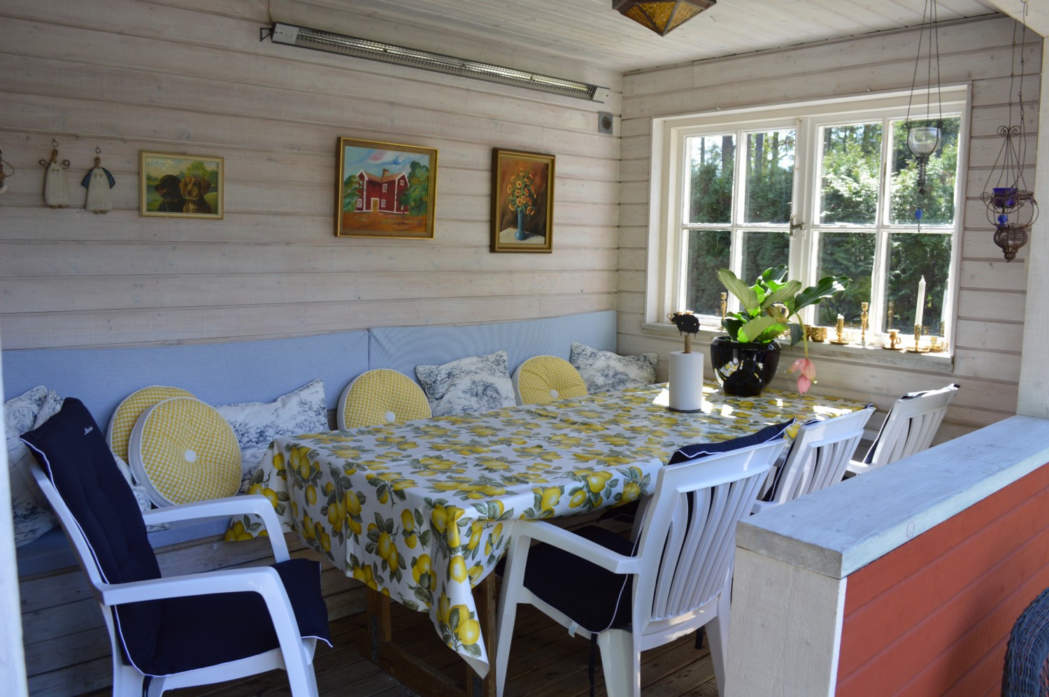 Stor matveranda/ Spacious veranda