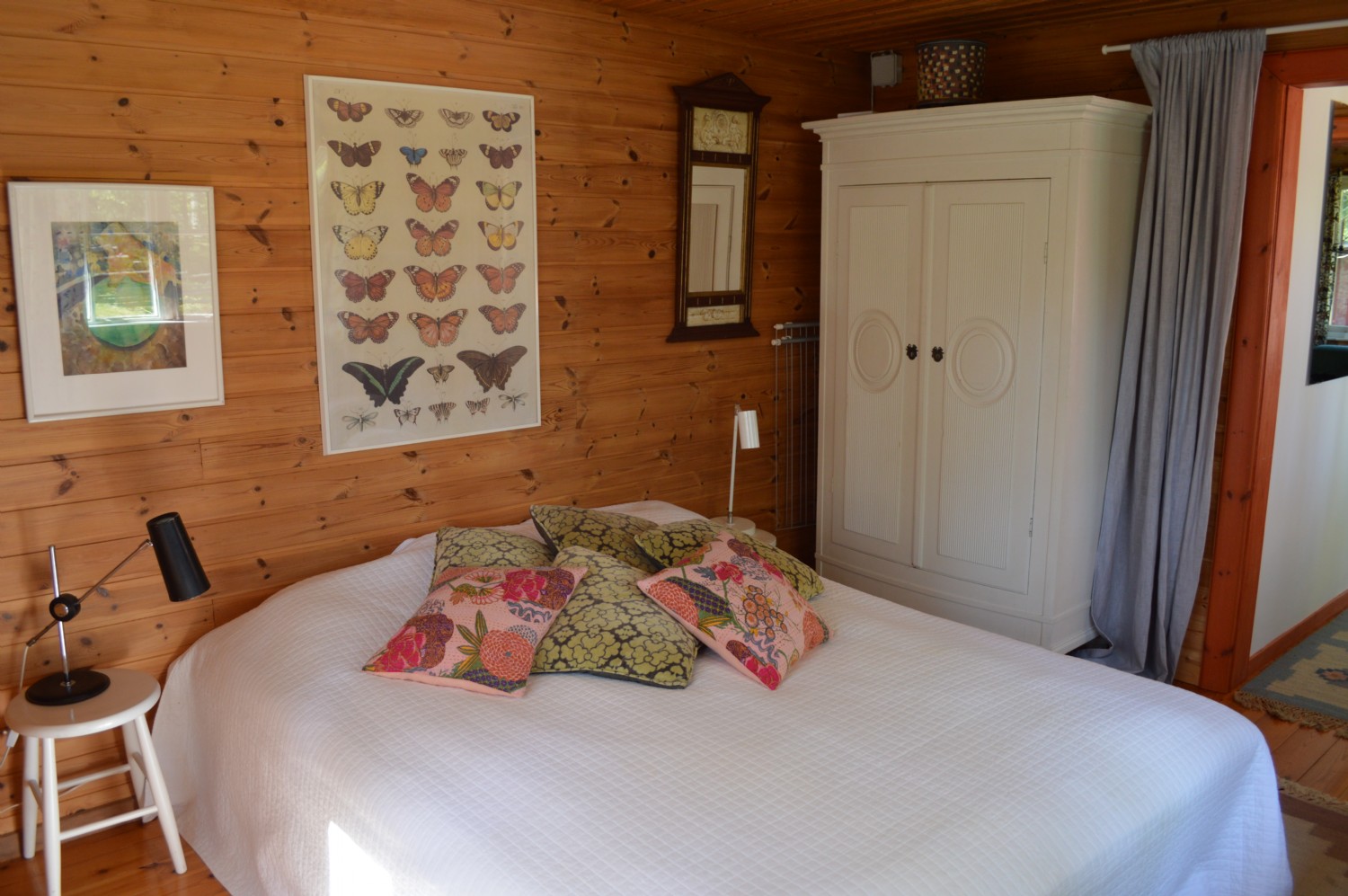 Sovrum nedervåning/ Bed room downstairs