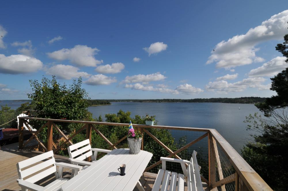 Altan mot havet/ Terrace facing sea 