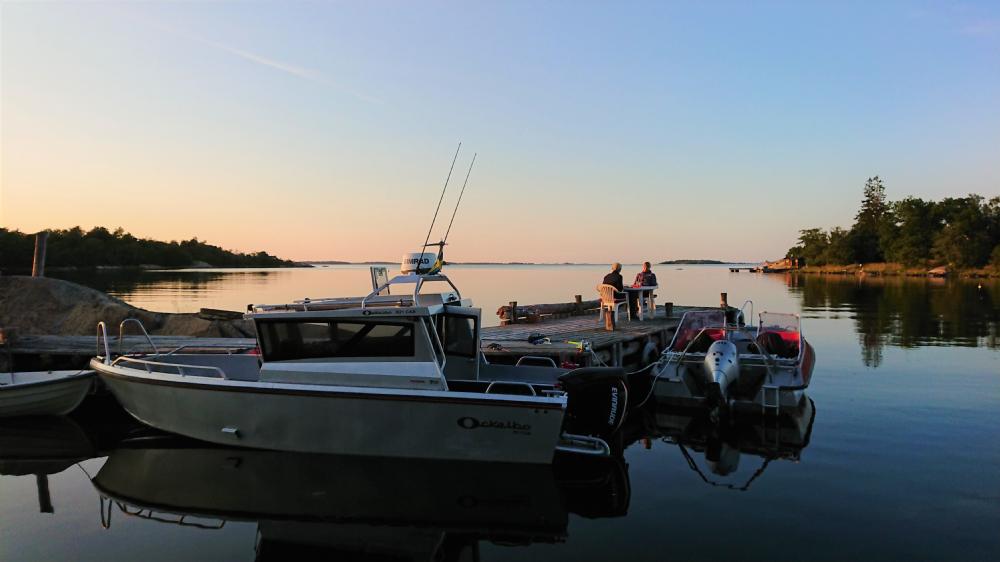 Solnedgng p bryggan / Enjoy sunset from the jetty 