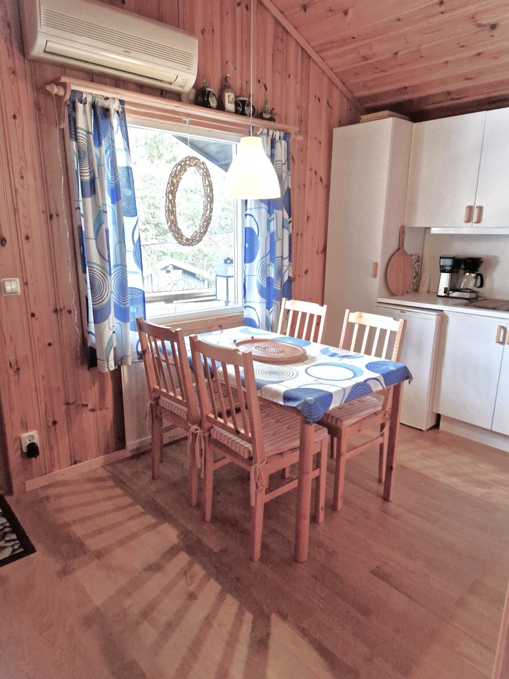 Lilla huset/ Smaller house 