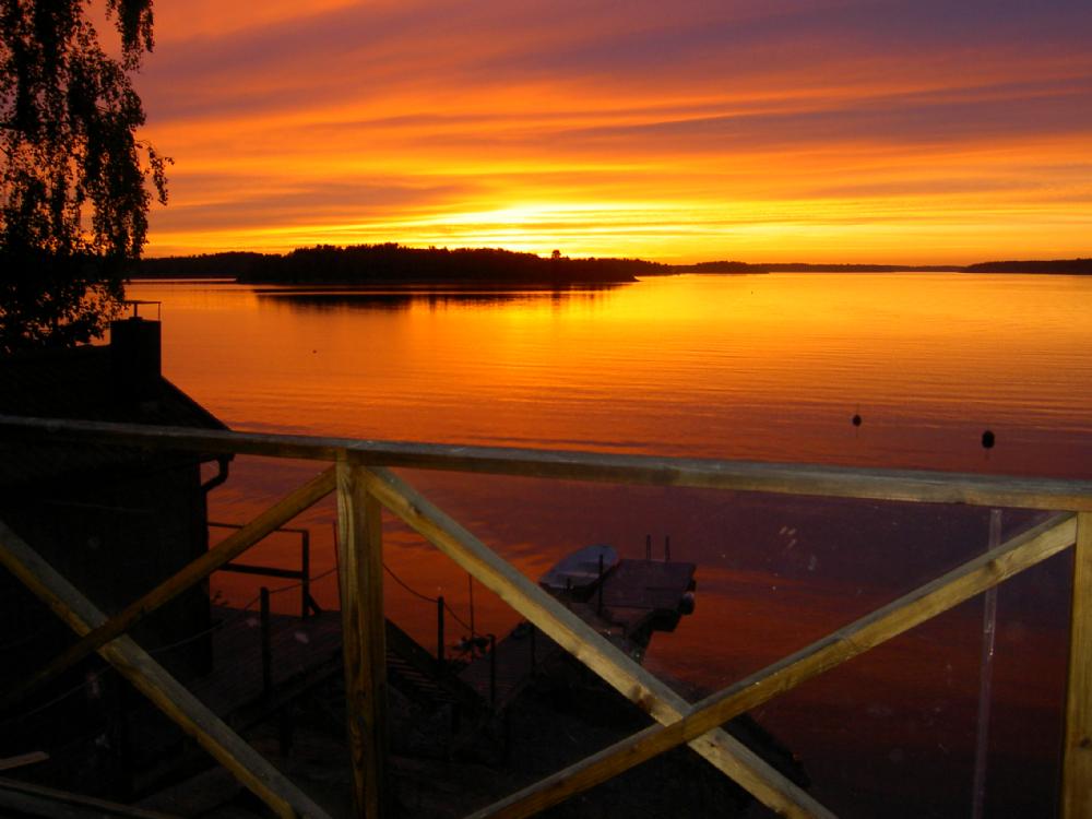 Solnedgång vid bastu/brygga/ Sunset view from the sauna and jetty 