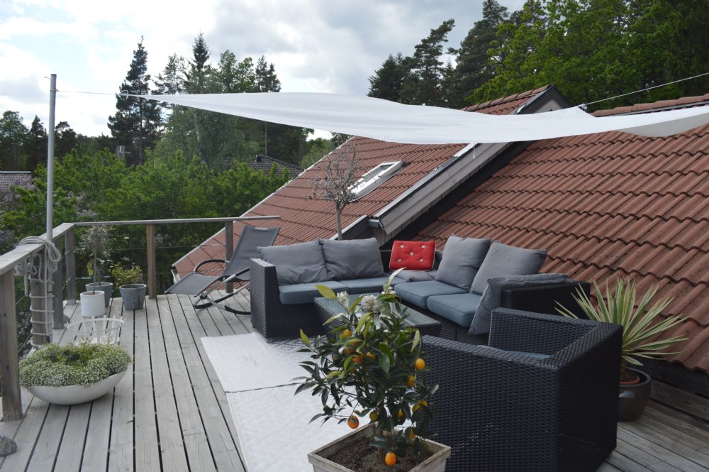 Balkong på övervåningen/ Terrace upper floor