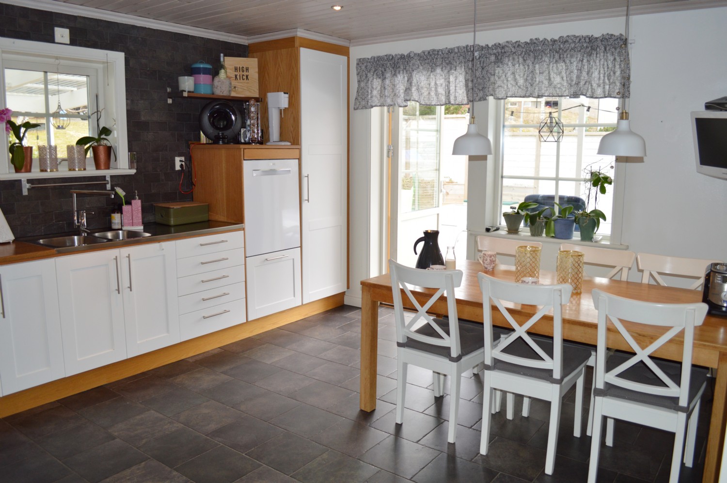 Kök ö.v./ Kitchen upper floor