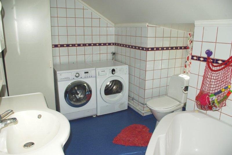 Badrum 2 / Bathroom 2