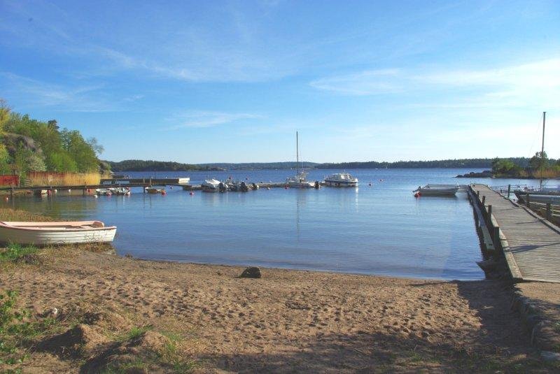 Områdets strand / Beach of the area