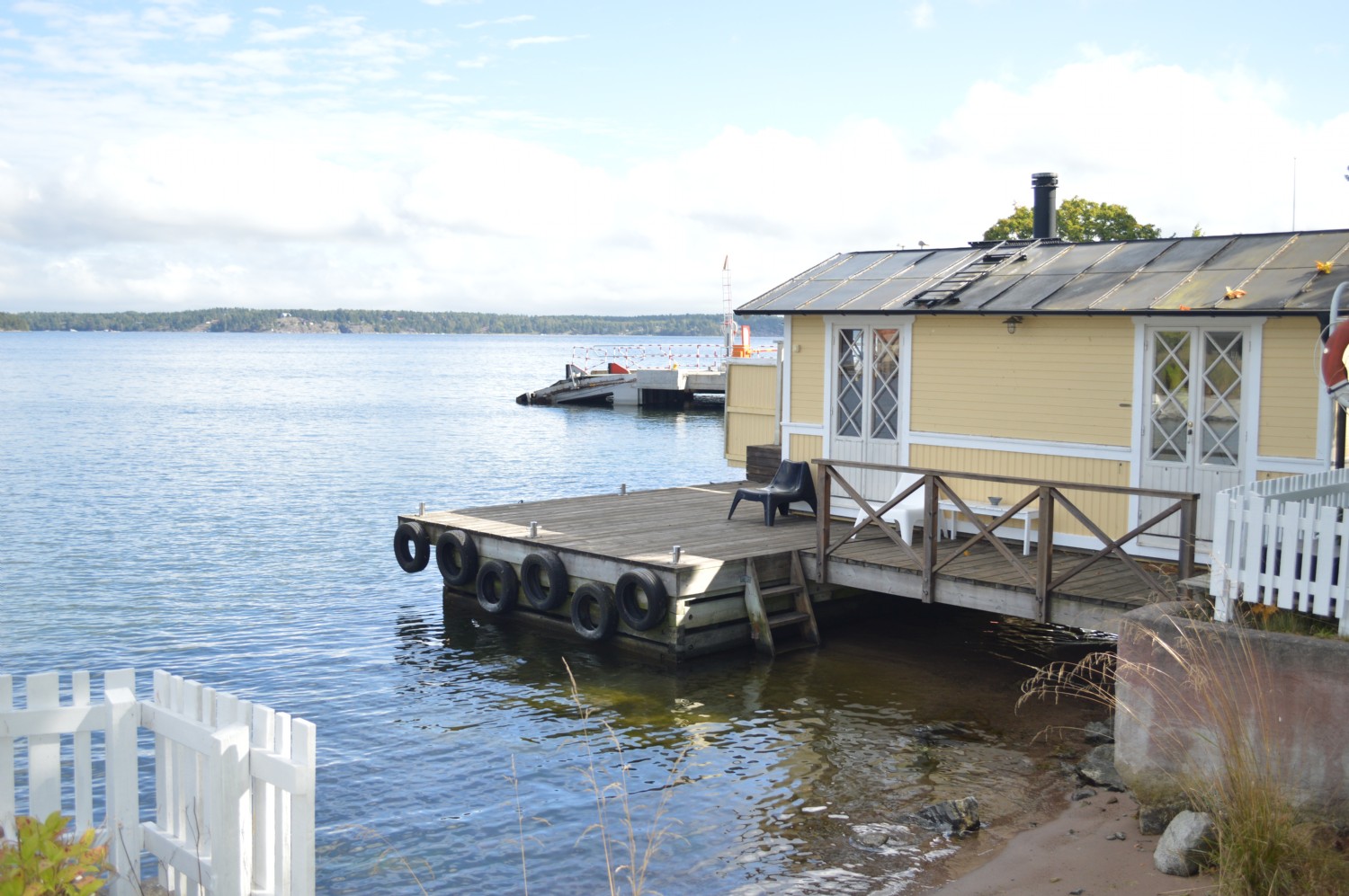 Bastu och liten strand/ Sauna and small beach