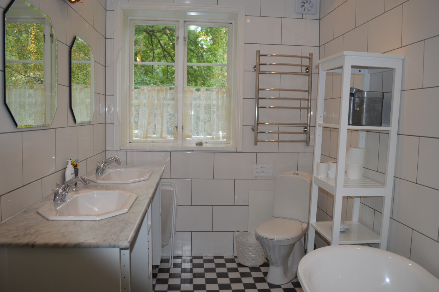 Badrum 3 ö.v/ Bath room 3 upper floor
