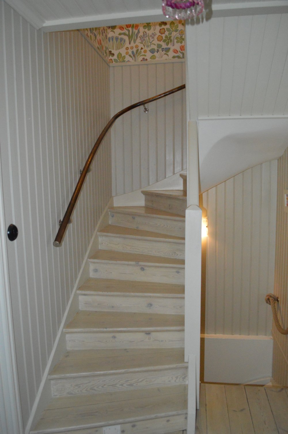Trappa till ö.v / Stairs to Upper floor