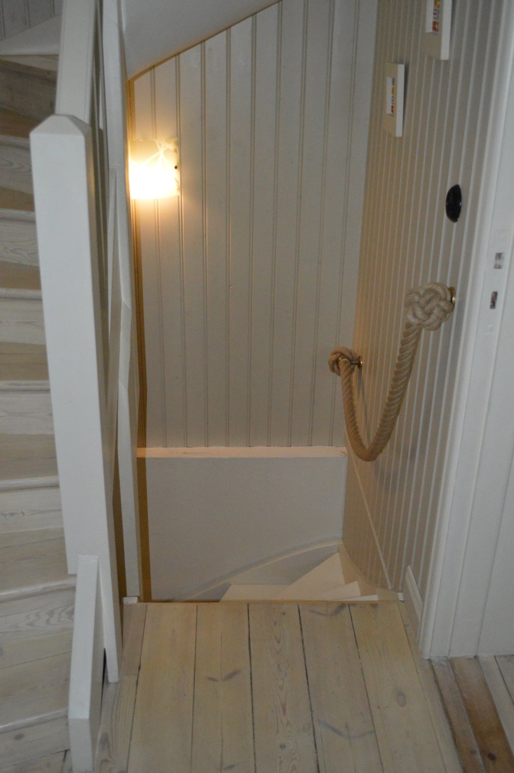 Trappa till n.v / Stairs to first floor