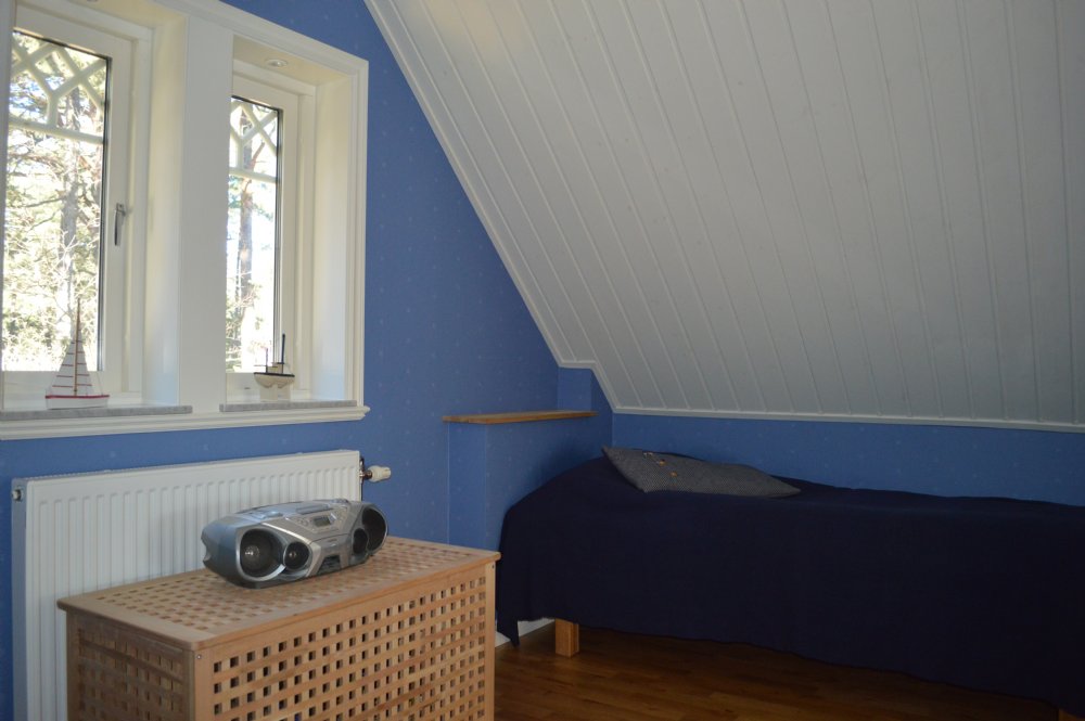 Ö.V sovrum 2 (2 enkesängar)/ bed room 2 (2 single beds)