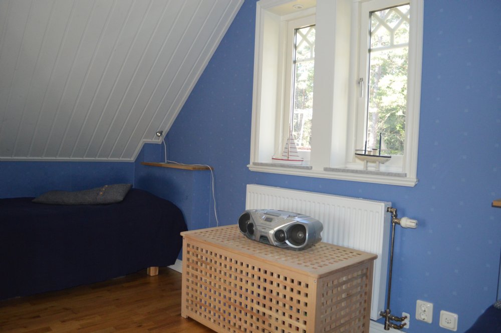 .V sovrum 2 (2 enkesngar)/ bed room 2 (2 single beds) 