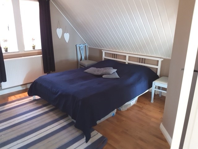Ö.V Sovrum 3 dubbelsäng/ Upper floor Bed room 3 double bed
