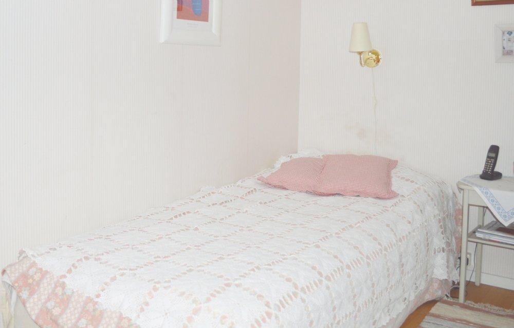 N.V sovrum 6/ Bottom floor bed room 6 