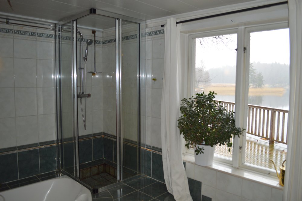 Badrum entréplan / Bath room entrance floor