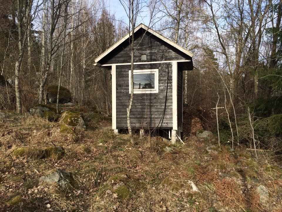 Dusch/toa hus / Shower/toilet house