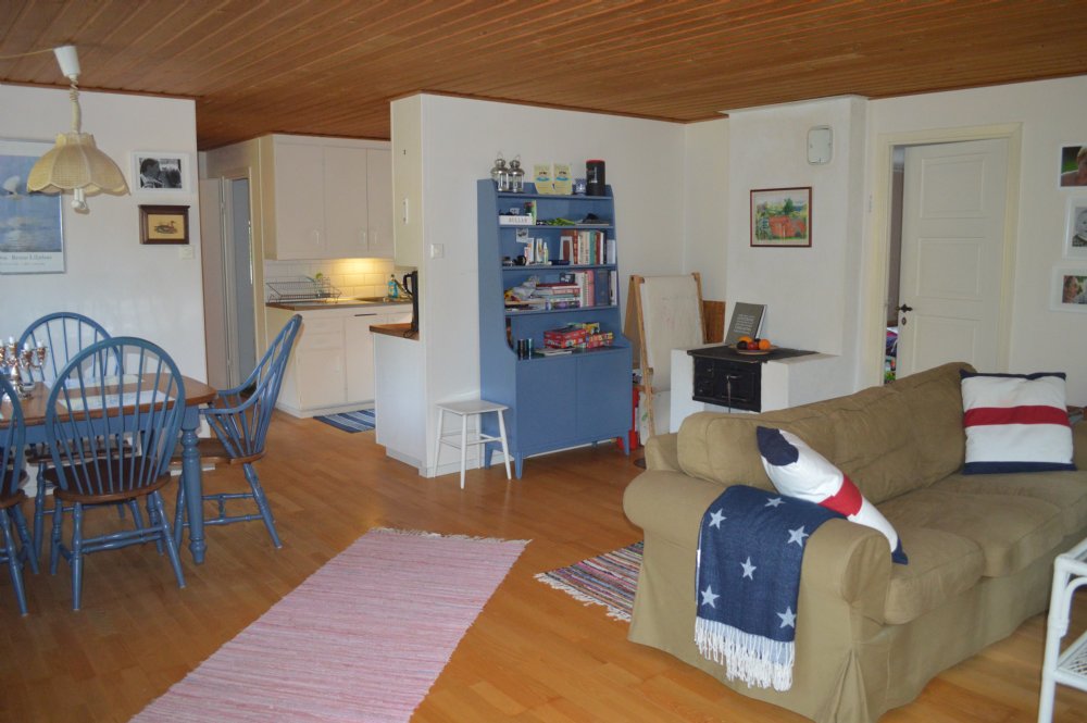 Allrum / Sitting area and dining area