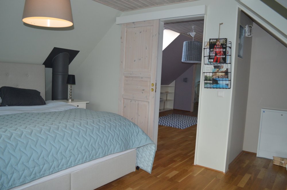 Sovrum 2 ö.v./ Bed room 2 upper floor