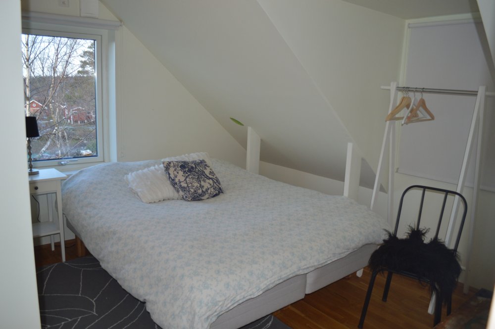 Sovrum 3 ö.v/ Bed room 3 upper floor
