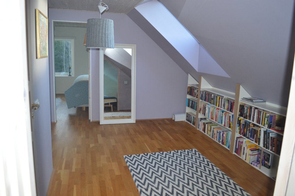 Hall ö.v/ Upper floor