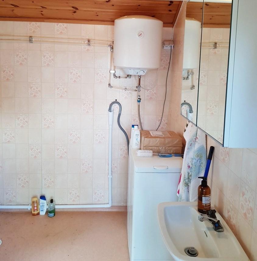 Badrum i separat bod/ Bath room in separate building