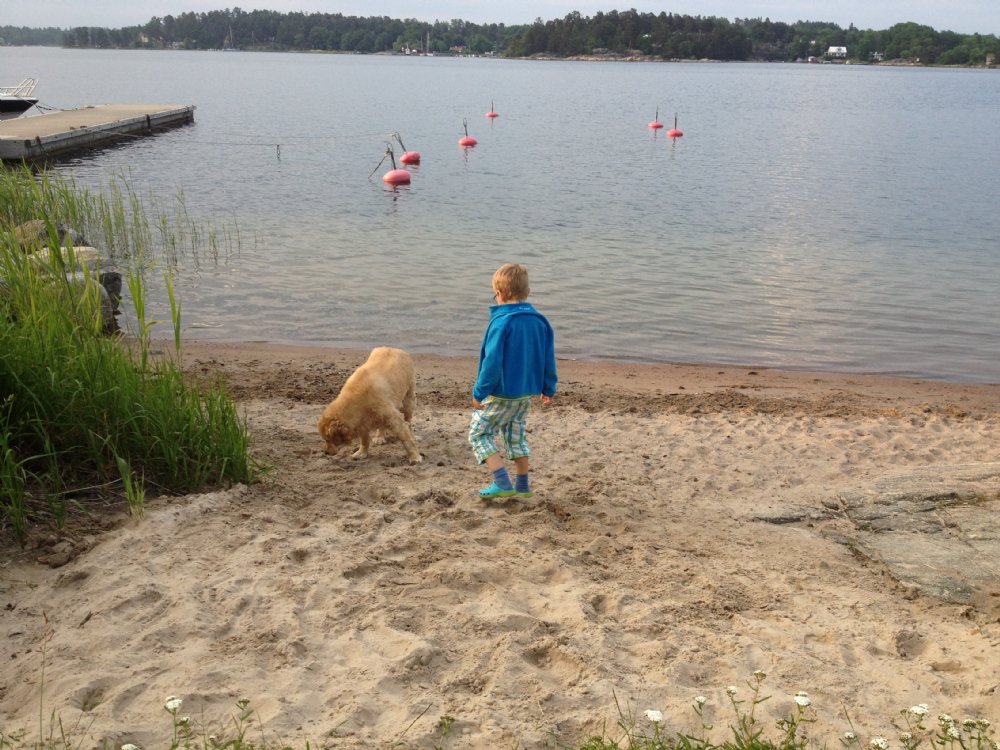 Omrdes strand/ Public beach area 