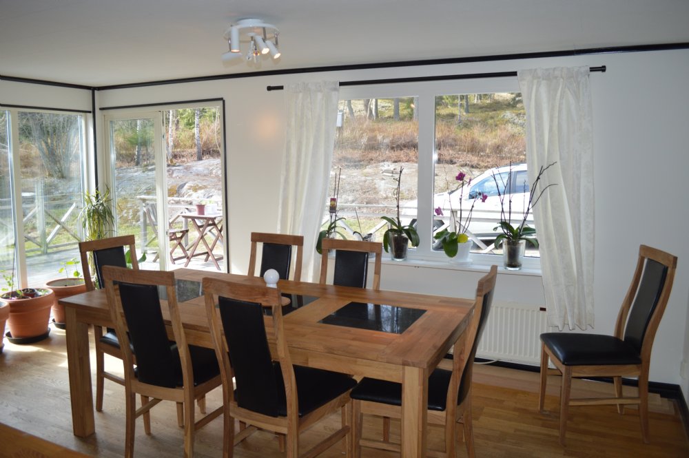 Matplats entreplan/ Dining area entrance floor