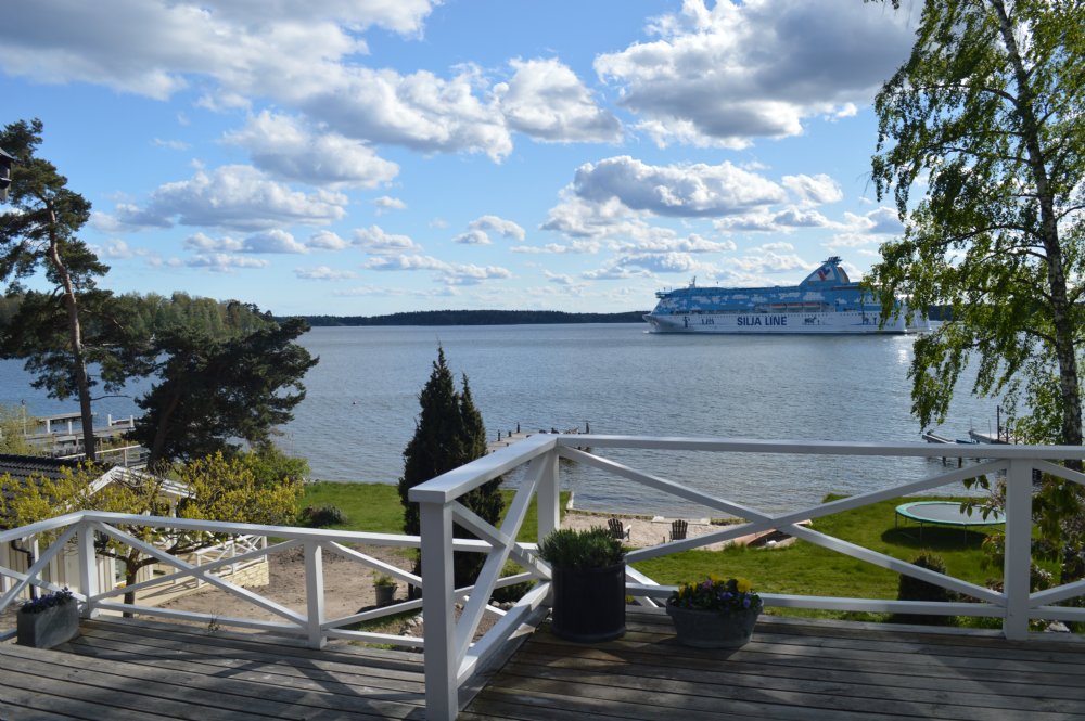 Vy från huvudhus/ View from main house