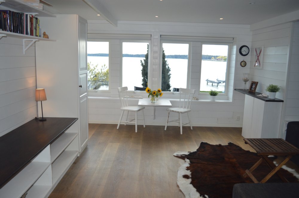 Lägenhet i sutterängplan/ Studio in ground floor