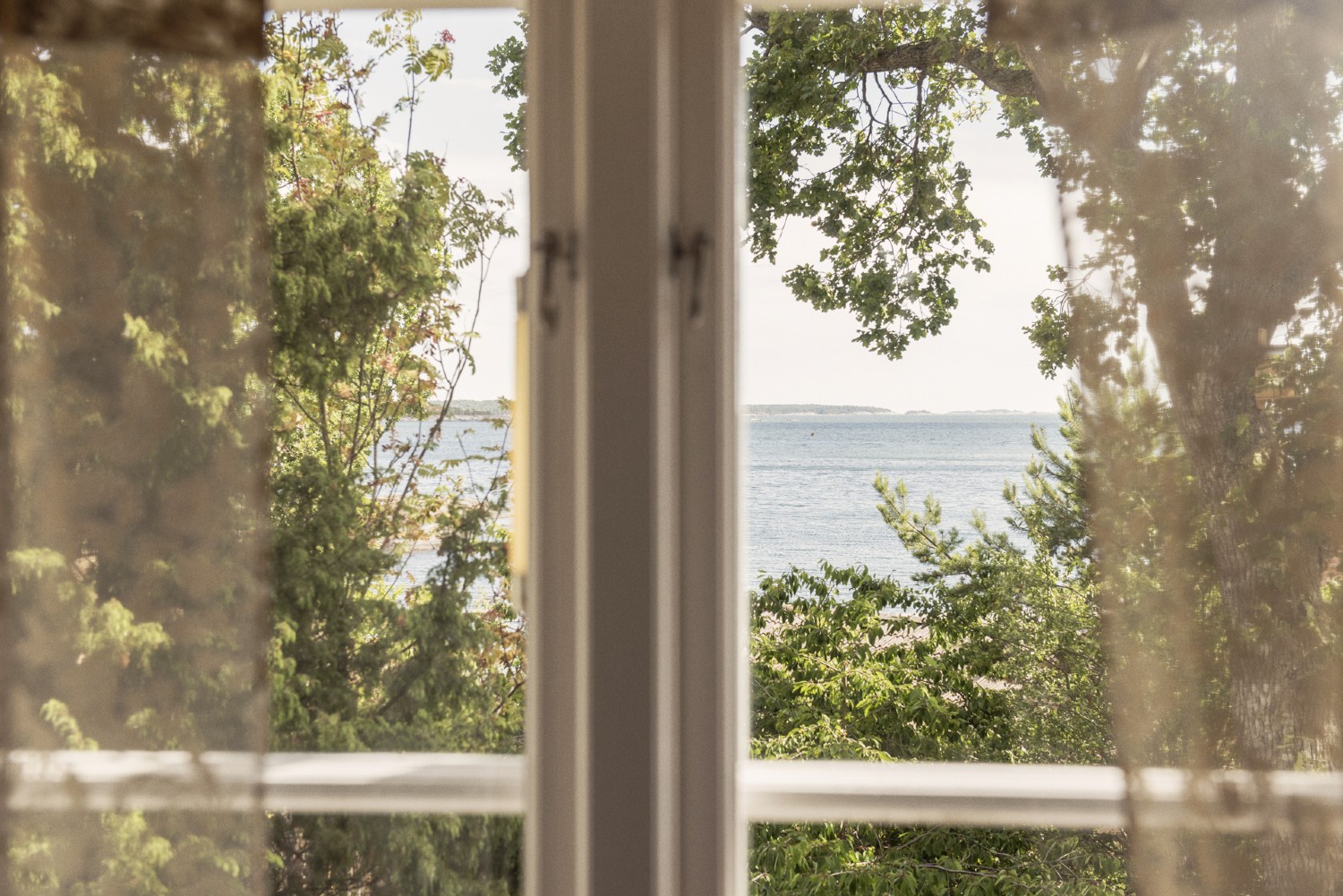 Sovrumsvy/ View from the bed room
