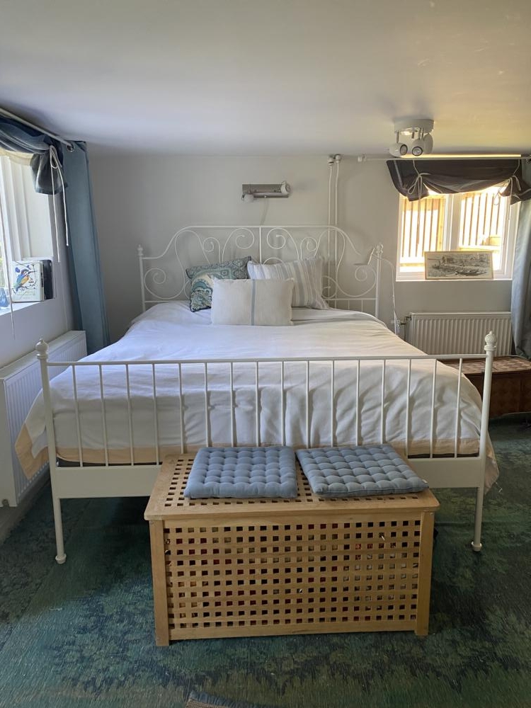 Ny dubbelsng kllarvning/ New double bed  