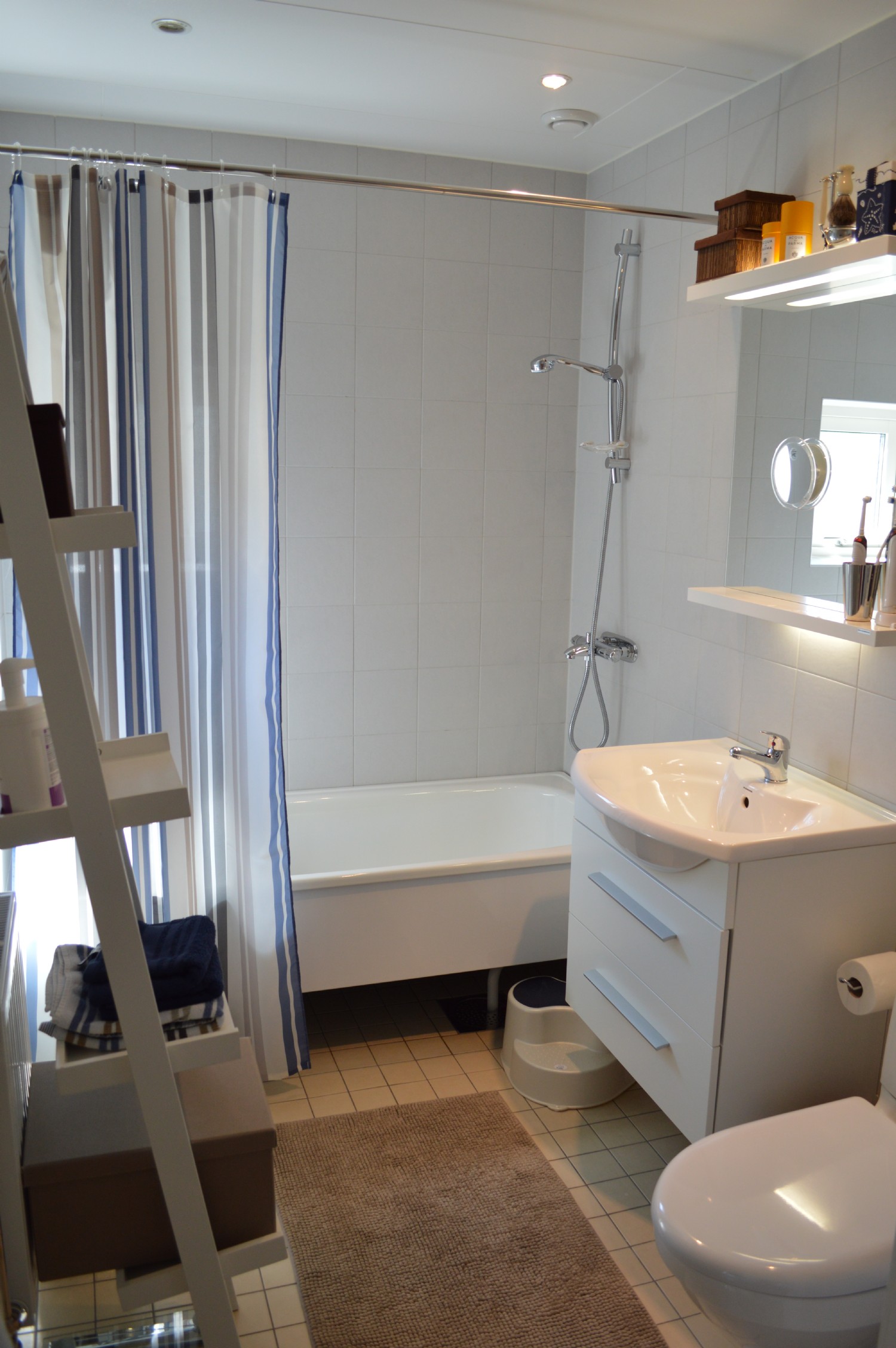 Badrum övervåning/ Bath room upper floor