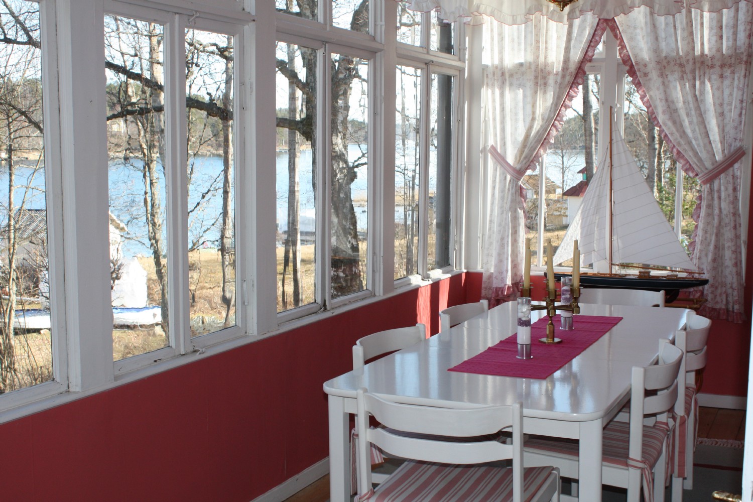 Matveranda bottenvåning/ Dining area entrance floor