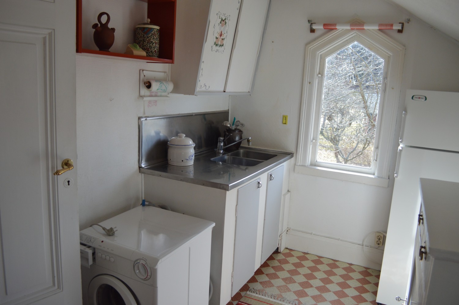Kökspentryt med tvättmaskin / pentry/ Laundry