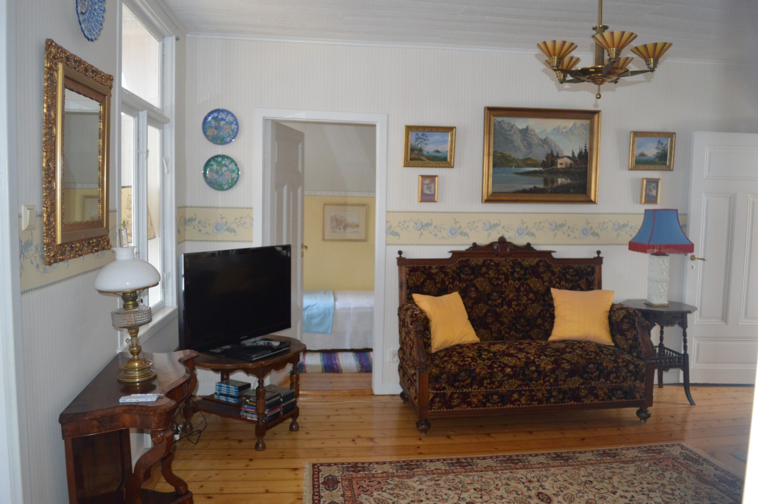 Vardagsrum ö.v/ living room upper floor