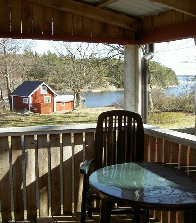 Veranda mot sjösidan/ Porch direction the sea