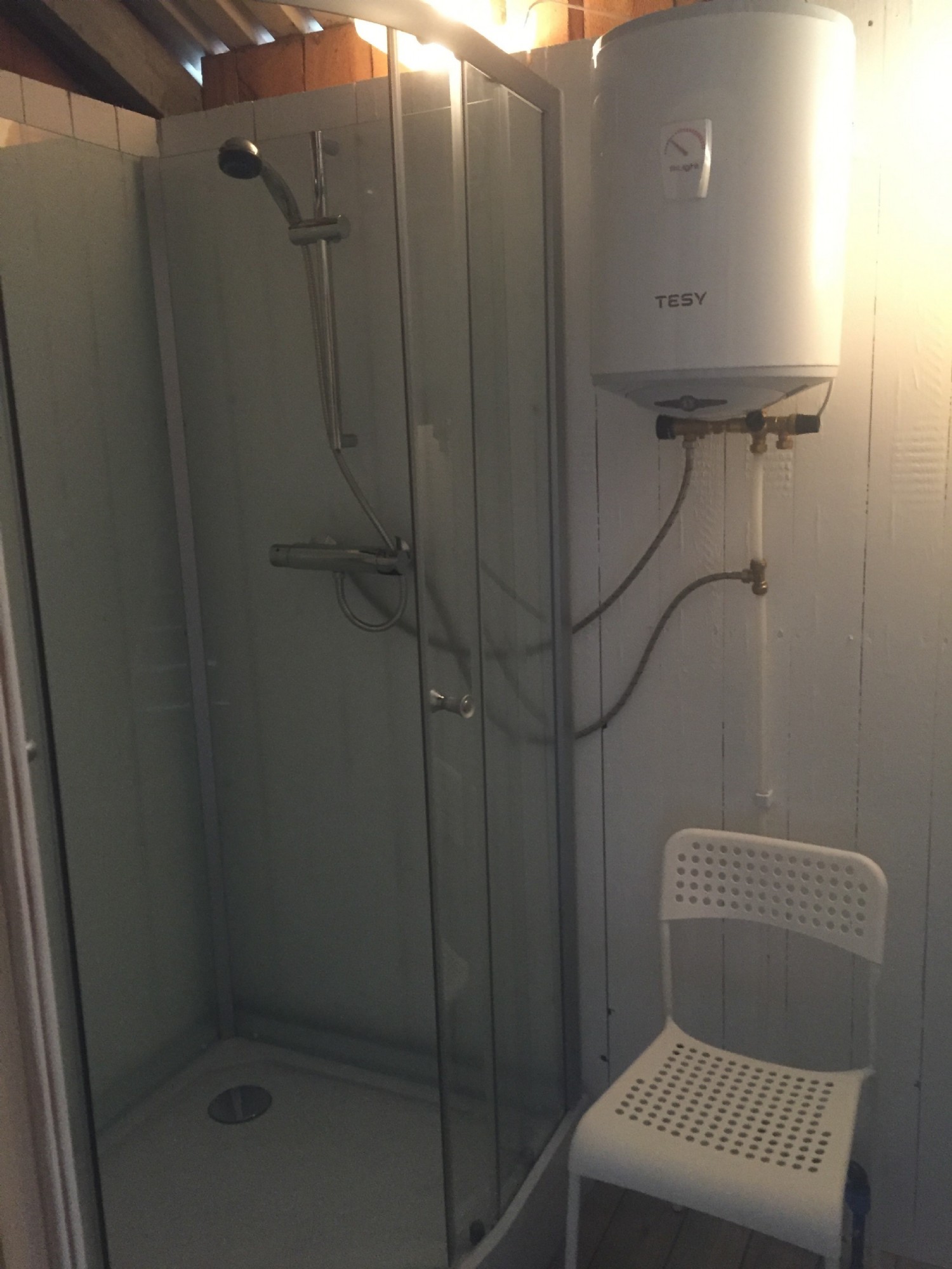 Dusch i separat byggnad/ Shower in separate buildning