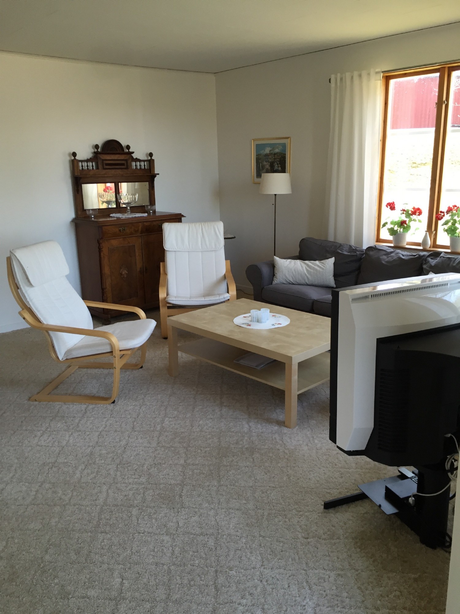 Vardagsrum nedervåning /Living room entrance floor