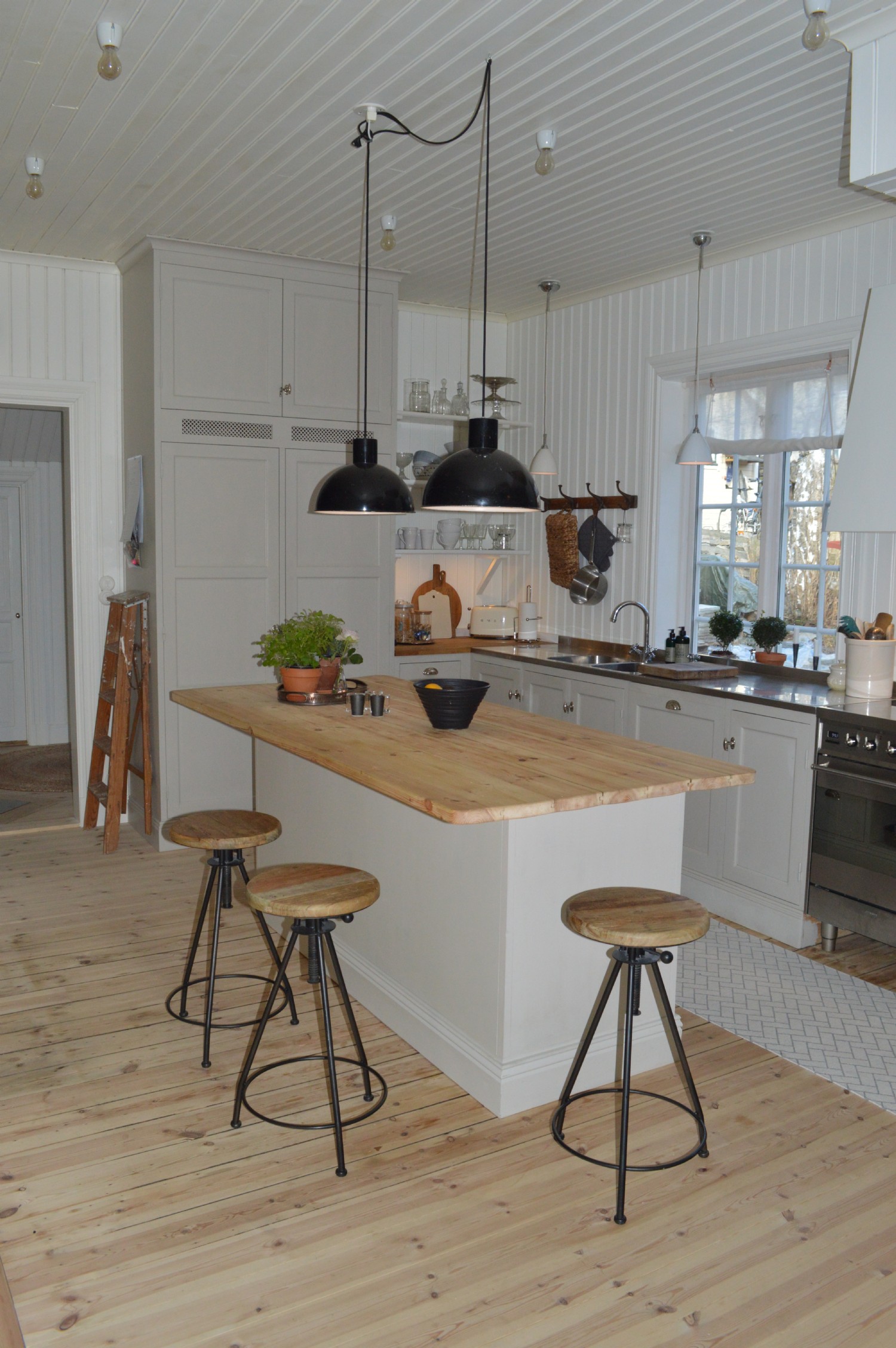 Kök entreplan/ Kitchen entrence florr
