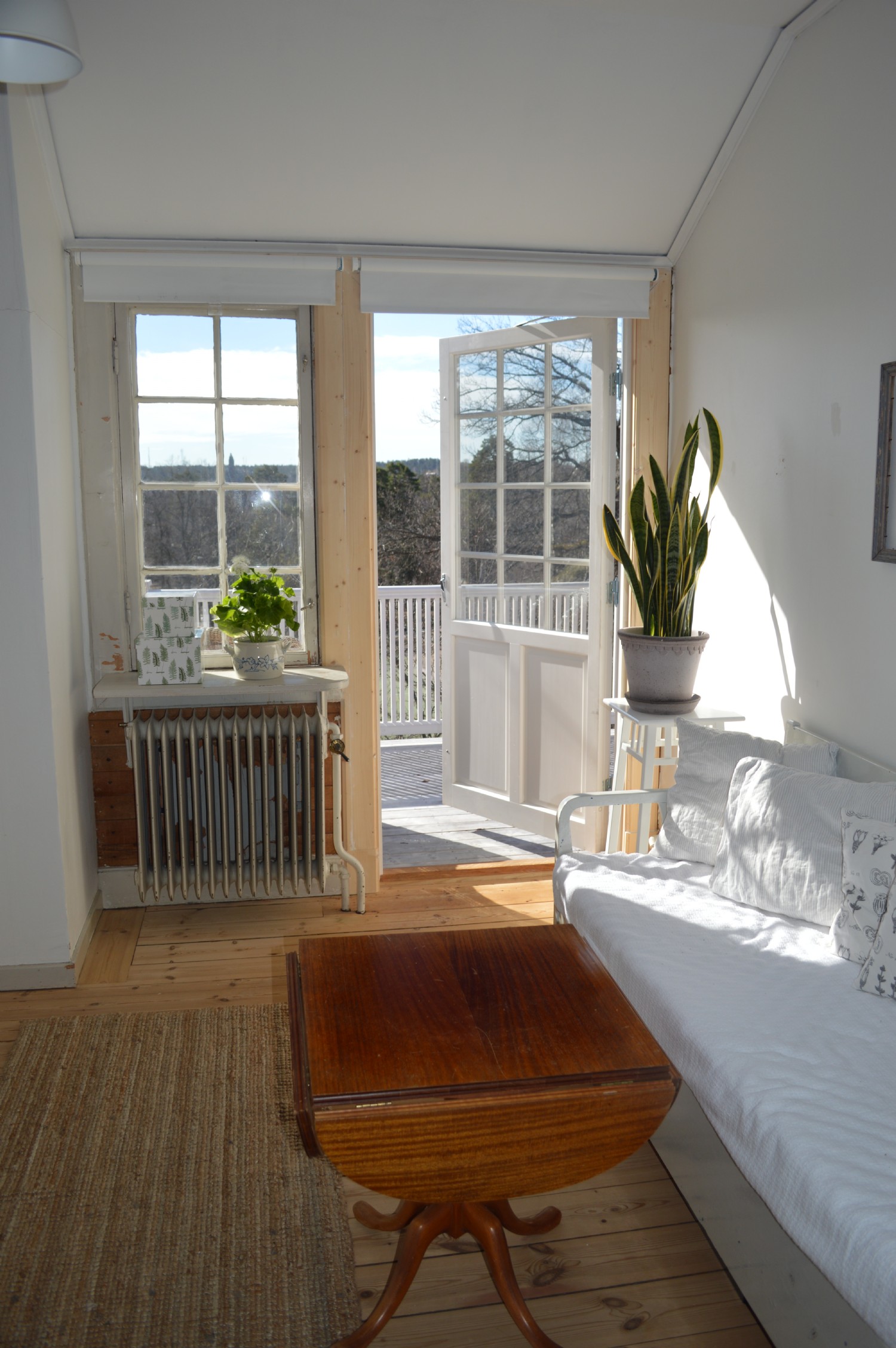 Sovrum 2 ö.v/ Bedroom 2 upper floor