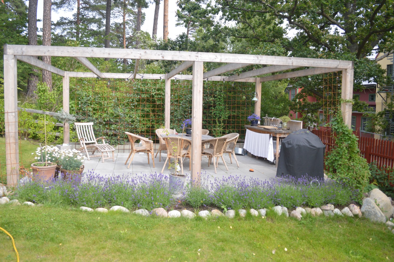 Pergola med utekök/ Pergola with outdoor kitchen