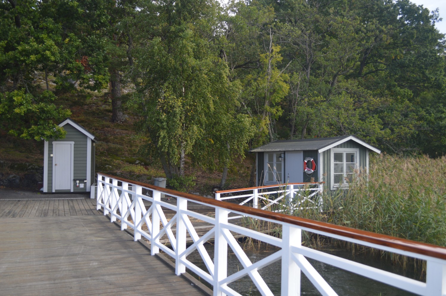 Bastubod t.v. Sauna (left)  