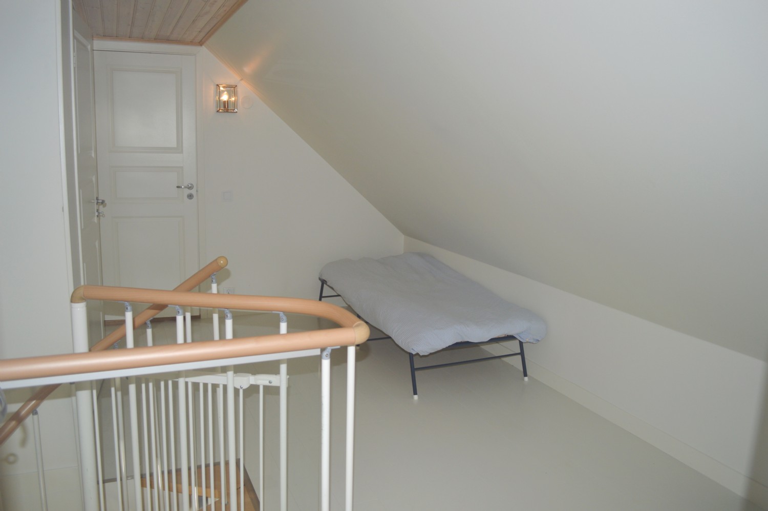 Hall övervåning. / Hall upper floor